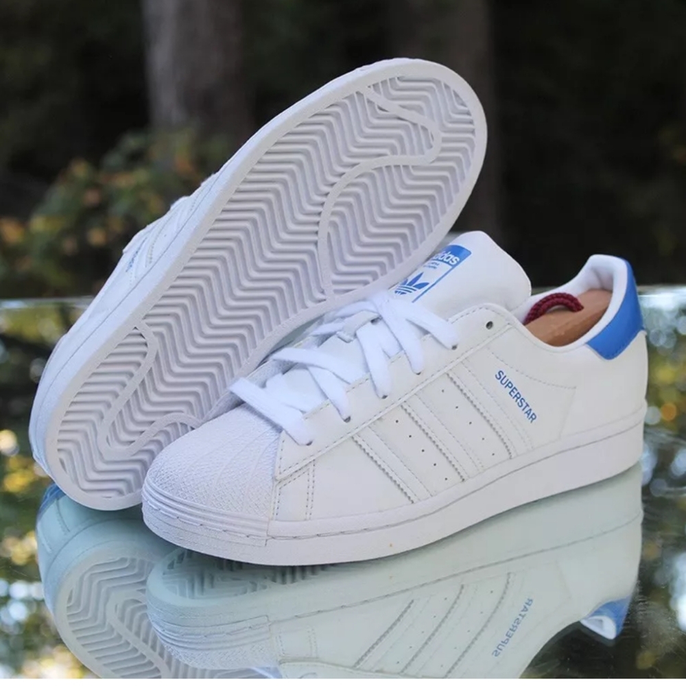 Adidas Superstar J Size 6.5 Cloud White and Blue 🔵